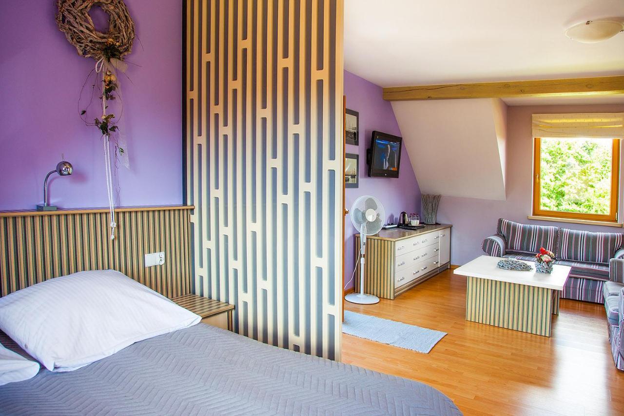 Sloneczny Port Bed & Breakfast *